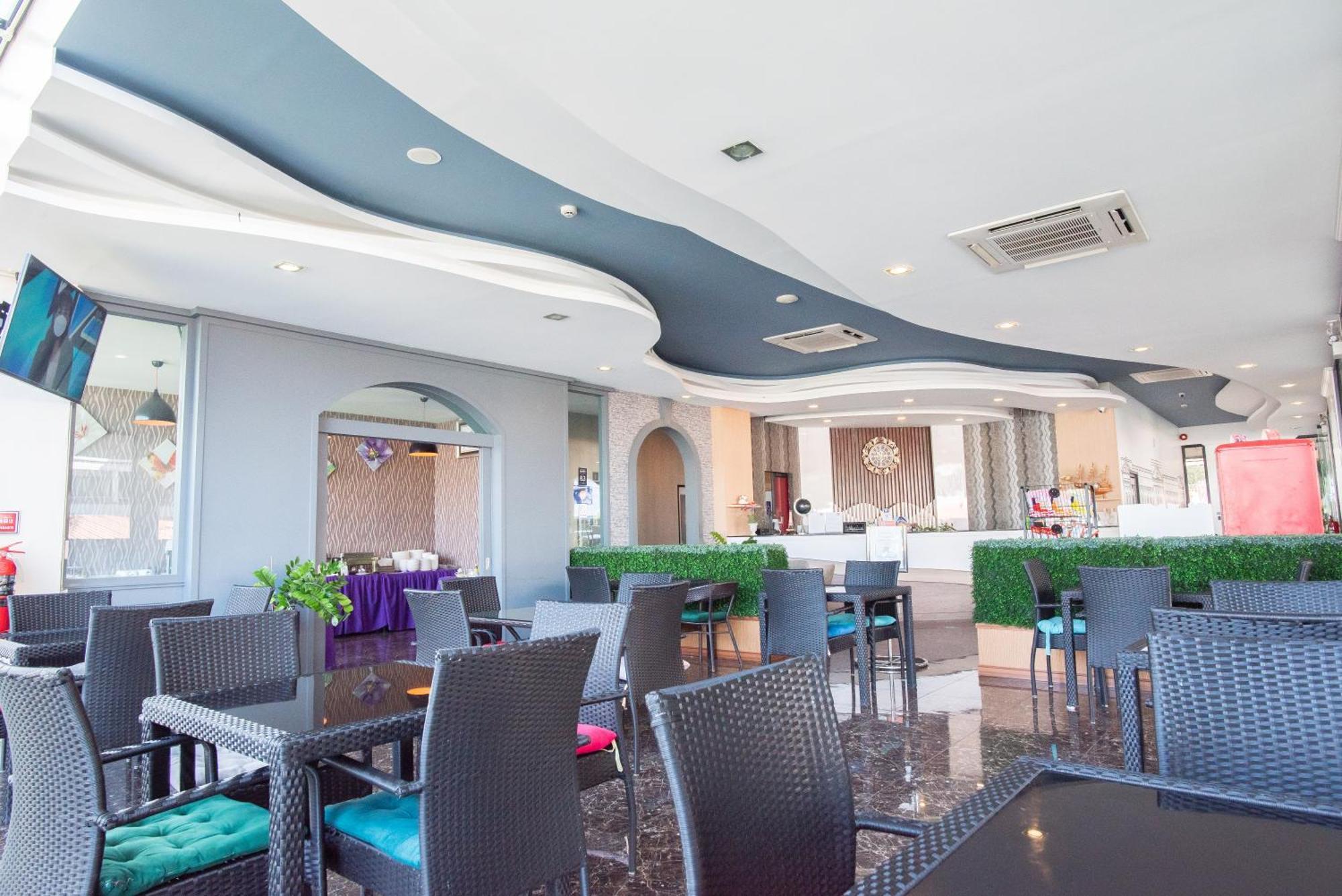 The Proud Hotel Ubon Ratchathani Exteriör bild