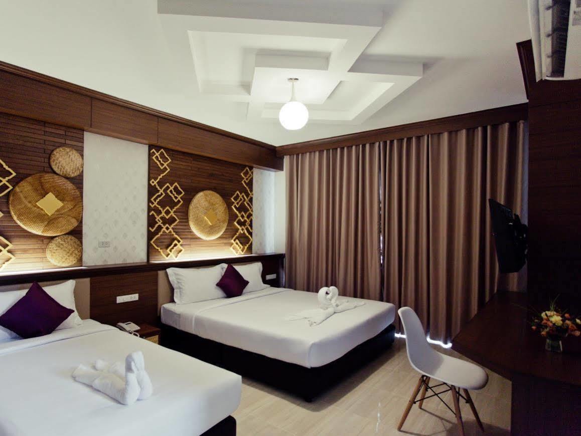 The Proud Hotel Ubon Ratchathani Exteriör bild